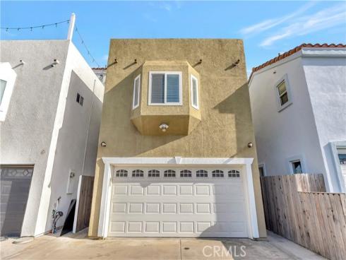 621  8th   Street, Huntington Beach, CA