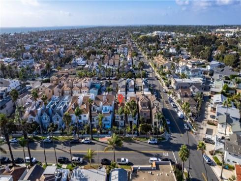 621  8th   Street, Huntington Beach, CA