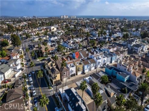 621  8th   Street, Huntington Beach, CA