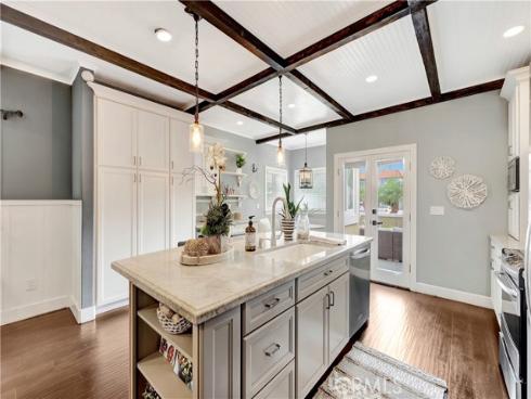 621  8th   Street, Huntington Beach, CA