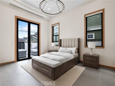 1828  Pine  , Huntington Beach, CA