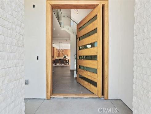 1828  Pine  , Huntington Beach, CA