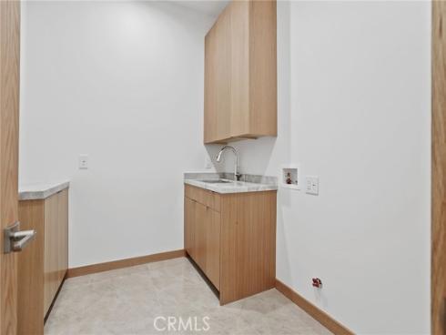 1828  Pine  , Huntington Beach, CA