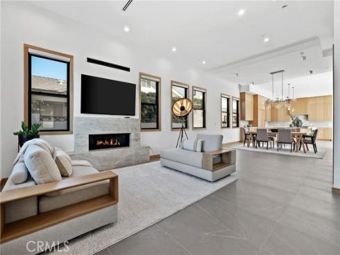 1828  Pine  , Huntington Beach, CA