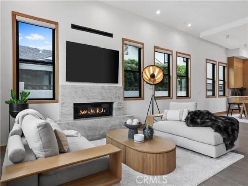 1828  Pine  , Huntington Beach, CA