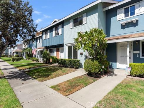 9831  Continental Dr.  , Huntington Beach, CA