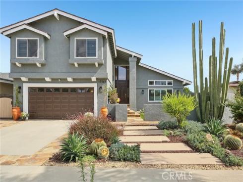 16542  Los Verdes   Lane, Huntington Beach, CA