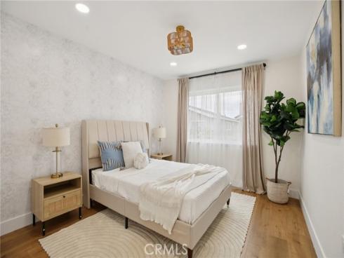 16542  Los Verdes   Lane, Huntington Beach, CA