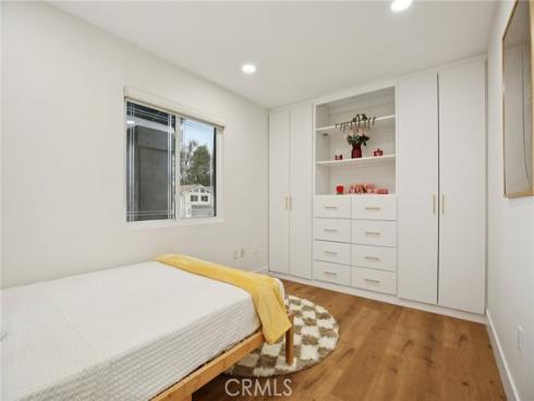 16542  Los Verdes   Lane, Huntington Beach, CA