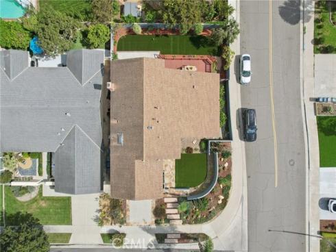 16542  Los Verdes   Lane, Huntington Beach, CA