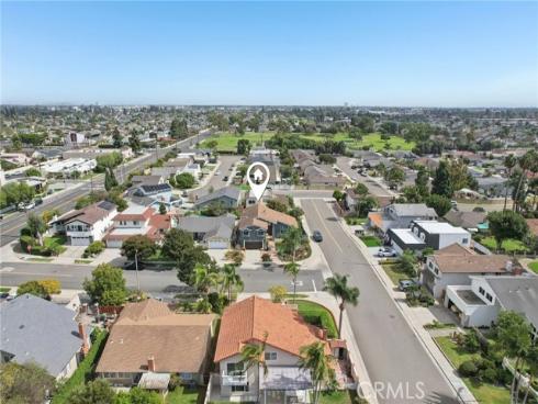 16542  Los Verdes   Lane, Huntington Beach, CA