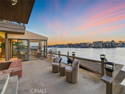 16611  Carousel   Lane, Huntington Beach, CA