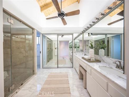 16611  Carousel   Lane, Huntington Beach, CA