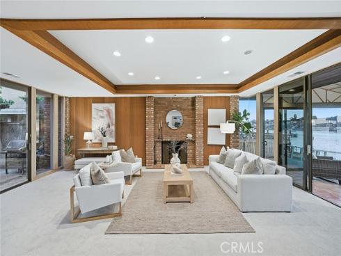 16611  Carousel   Lane, Huntington Beach, CA