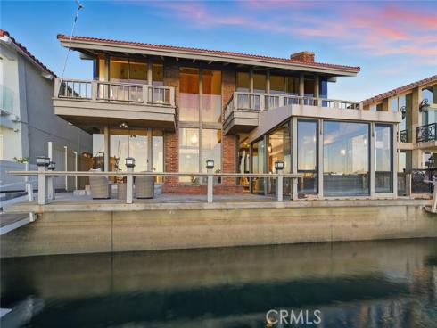 16611  Carousel   Lane, Huntington Beach, CA