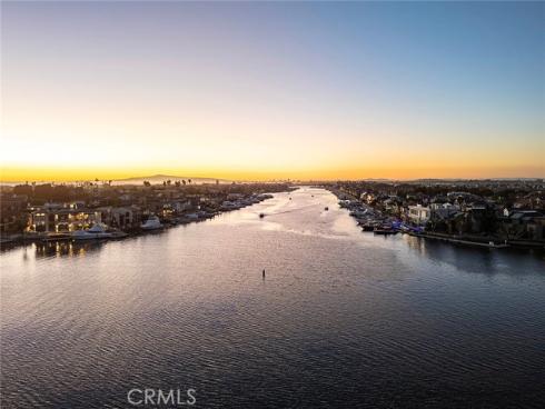 16611  Carousel   Lane, Huntington Beach, CA