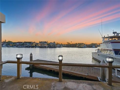 16611  Carousel   Lane, Huntington Beach, CA