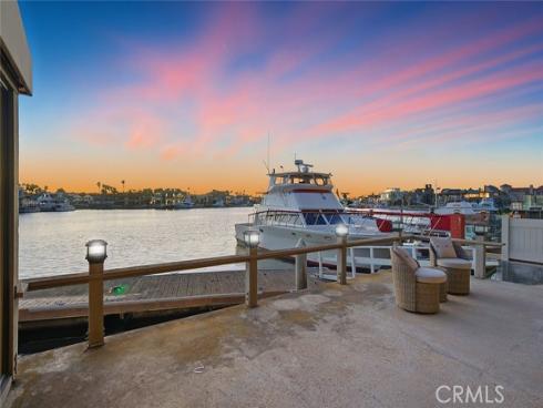 16611  Carousel   Lane, Huntington Beach, CA