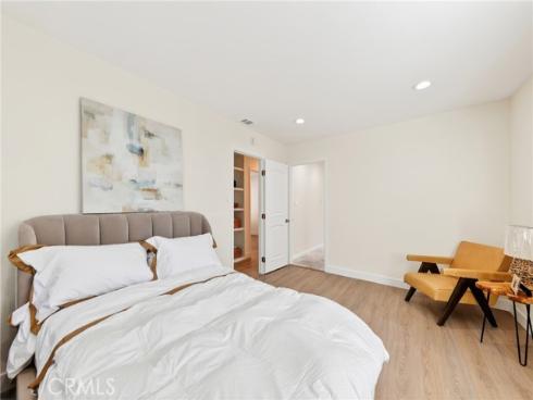 302  Cleveland  , Huntington Beach, CA