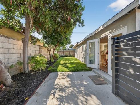 302  Cleveland  , Huntington Beach, CA