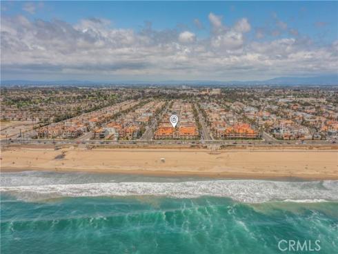 2000 Pacific Coast Hwy 309