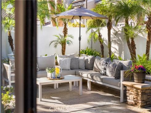 19731  Estate Circle  , Huntington Beach, CA