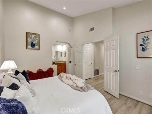 7262  Yellowtail Drive #206  , Huntington Beach, CA