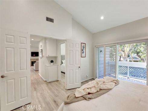 7262  Yellowtail Drive #206  , Huntington Beach, CA