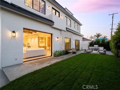 9121  Christine   Drive, Huntington Beach, CA