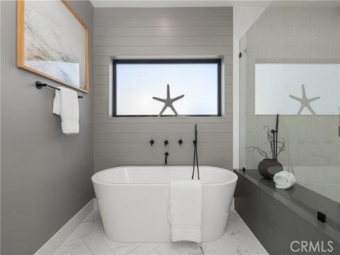 1004  Huntington  , Huntington Beach, CA