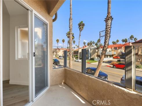 2000  Pacific Coast  103  Highway, Huntington Beach, CA