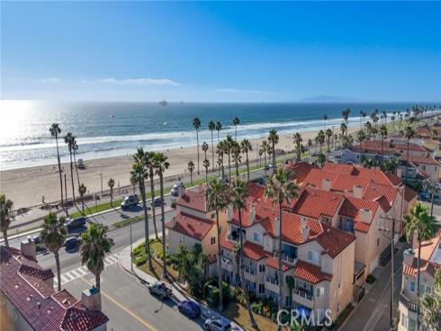 2000  Pacific Coast  103  Highway, Huntington Beach, CA