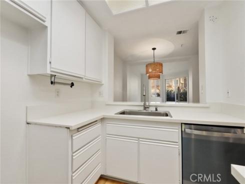 2000  Pacific Coast  103  Highway, Huntington Beach, CA