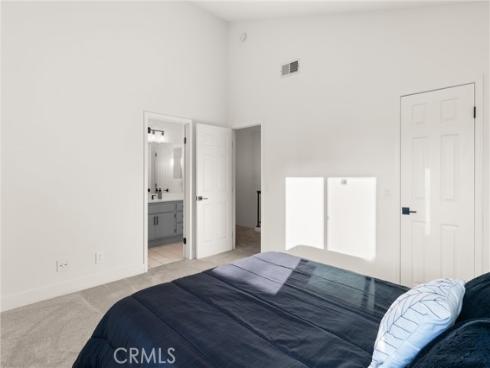 19172  Holly  D  Lane, Huntington Beach, CA