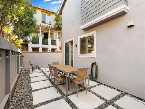 19172  Holly  D  Lane, Huntington Beach, CA