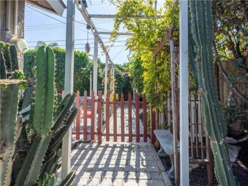 8242  Grant   Drive, Huntington Beach, CA