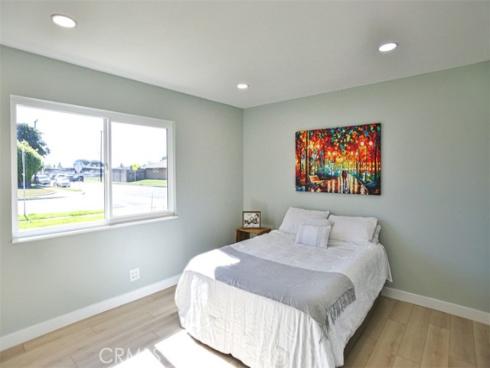 6401  Royal Oak  , Huntington Beach, CA