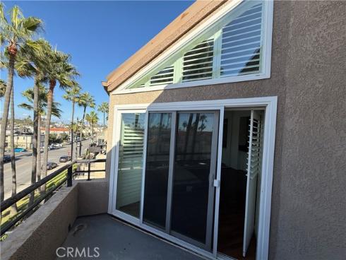 1200  Pacific Coast  423 , Huntington Beach, CA