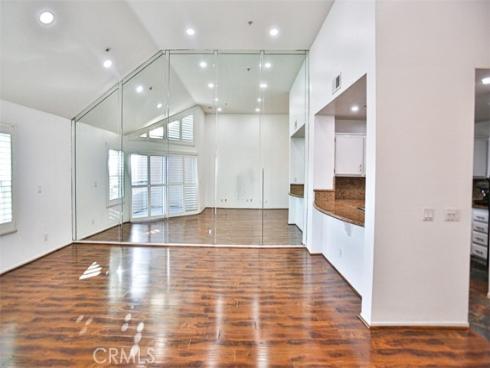 1200  Pacific Coast  423 , Huntington Beach, CA