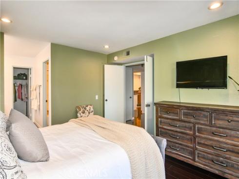 16551  Grunion Lane  204 , Huntington Beach, CA