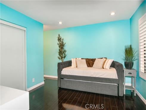 16551  Grunion Lane  204 , Huntington Beach, CA