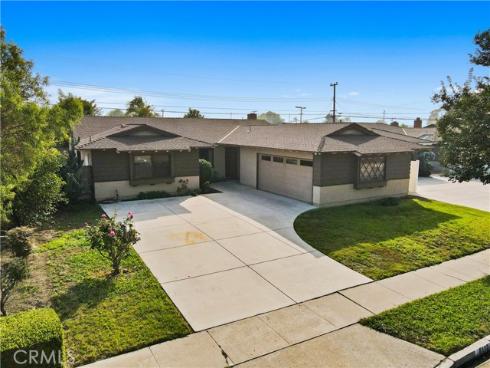 6112  Tyndall  , Huntington Beach, CA