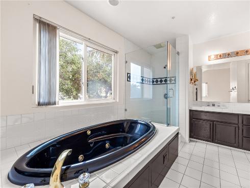 18871  Kithira   Circle, Huntington Beach, CA