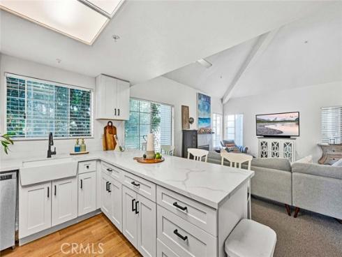 4561  Warner  201 , Huntington Beach, CA