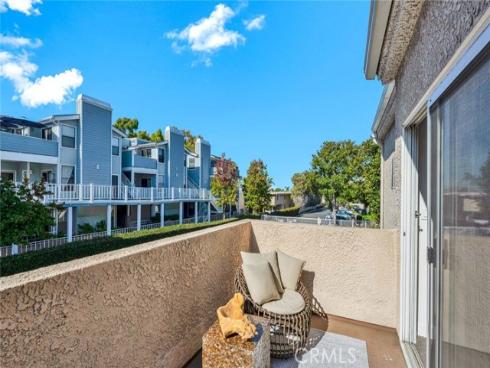 4561  Warner  201 , Huntington Beach, CA