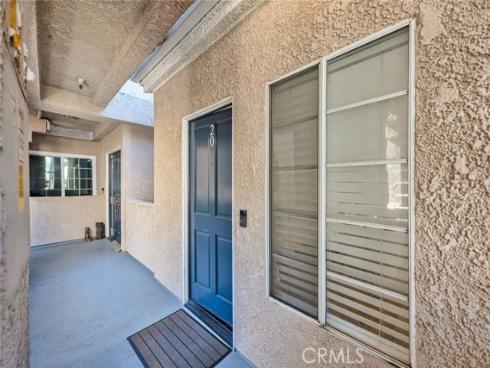 4561  Warner  201 , Huntington Beach, CA