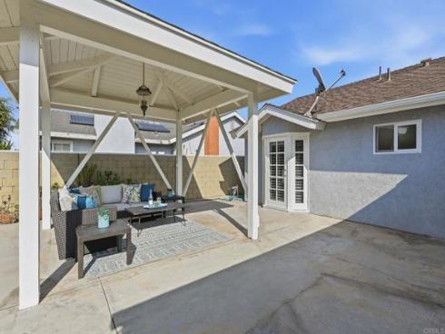 17821  Quintana   Lane, Huntington Beach, CA