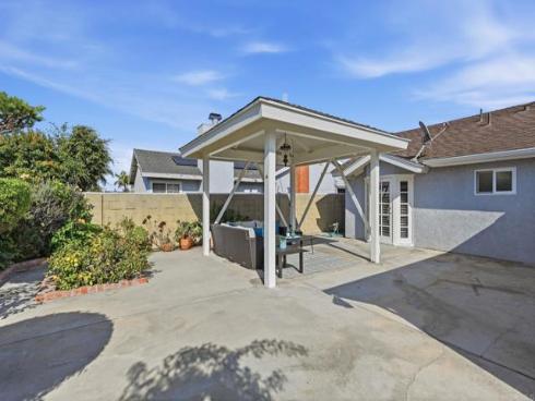 17821  Quintana   Lane, Huntington Beach, CA