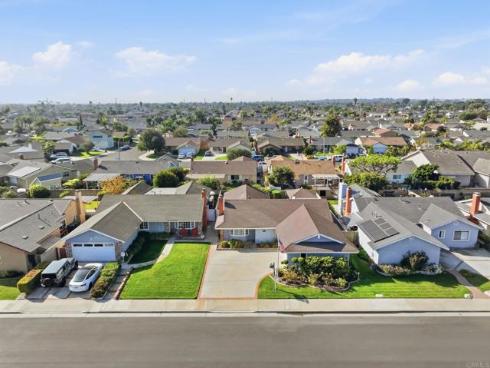 17821  Quintana   Lane, Huntington Beach, CA