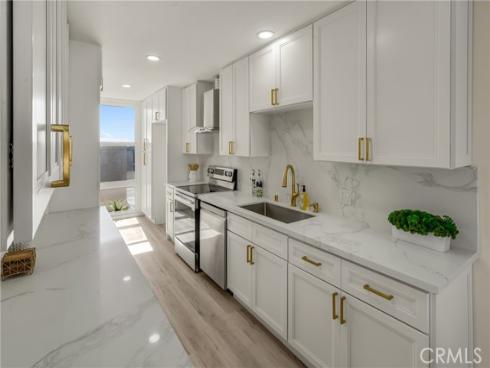 4001  Warner  , Huntington Beach, CA